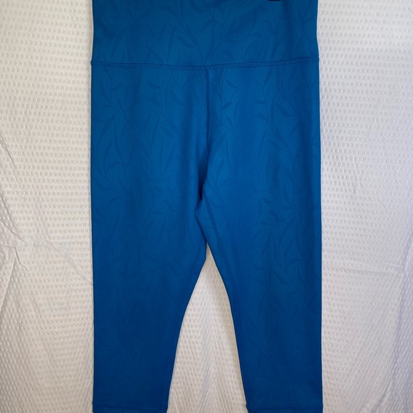 Royal Blue Willow Light N Tight Hi-Rise Crop 17” - Picture 1 of 1